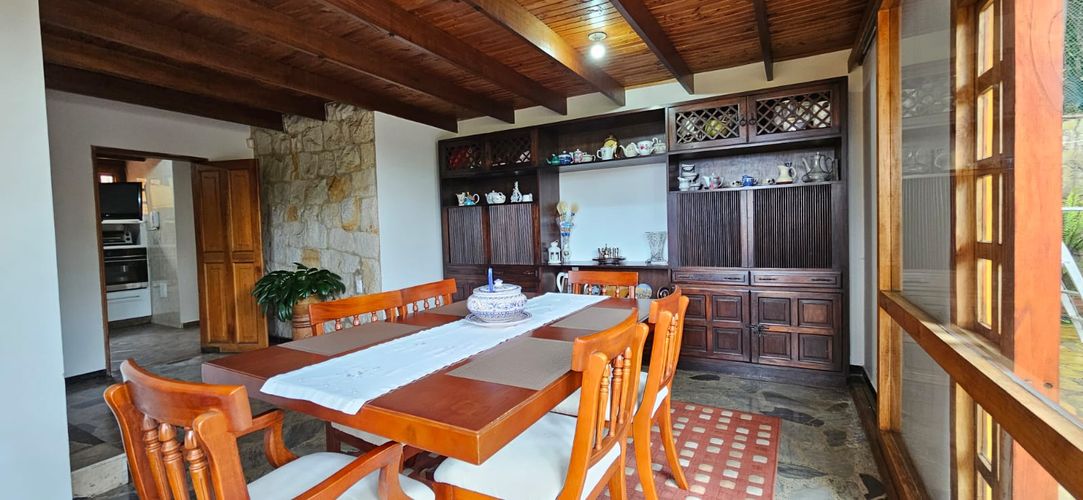 Casa de 5 alcobas en venta en San Isidro Rural Ii, Bogotá, 957 m² · foto 2 de 24