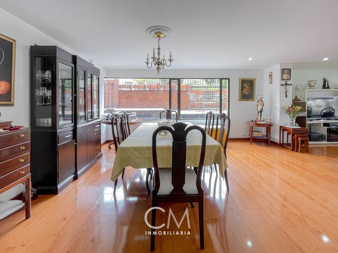 Apartamento de 3 alcobas en venta en Santa Ana Oriental, Bogotá, 139 m² · foto 2 de 16