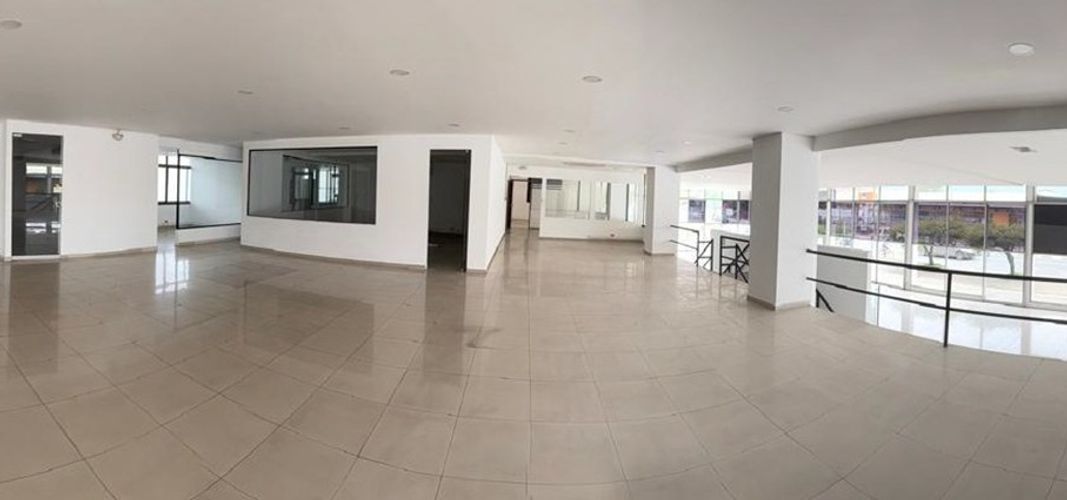 Local en arriendo en Jorge Isaacs, Cali, 2353 m² · foto 5 de 16