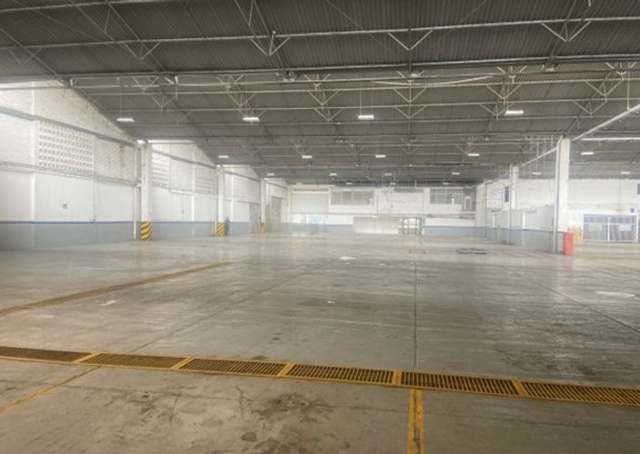Local en arriendo en Jorge Isaacs, Cali, 2353 m² · foto 15 de 16