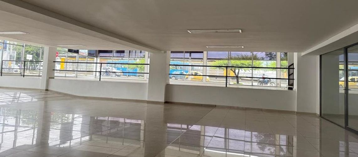 Local en arriendo en Jorge Isaacs, Cali, 2353 m² · foto 16 de 16