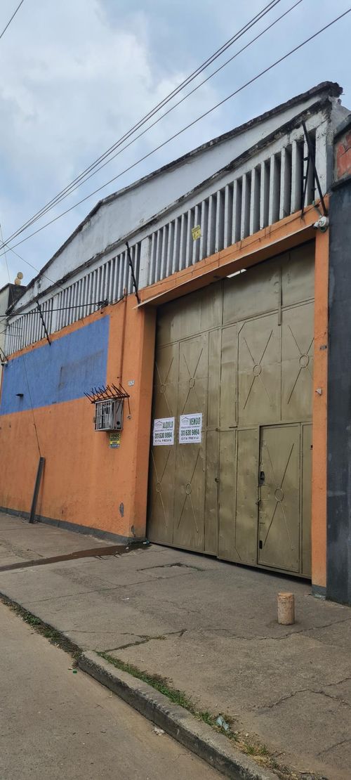 Bodega en venta en Porvenir, Cali, 332 m² · foto 2 de 14