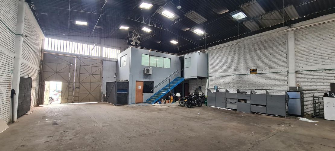Bodega en venta en Porvenir, Cali, 332 m² · foto 6 de 14