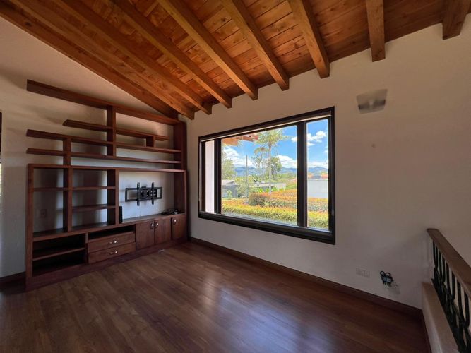 Casa de 3 alcobas en venta en El Porvenir, Rionegro, 340 m² · foto 12 de 20