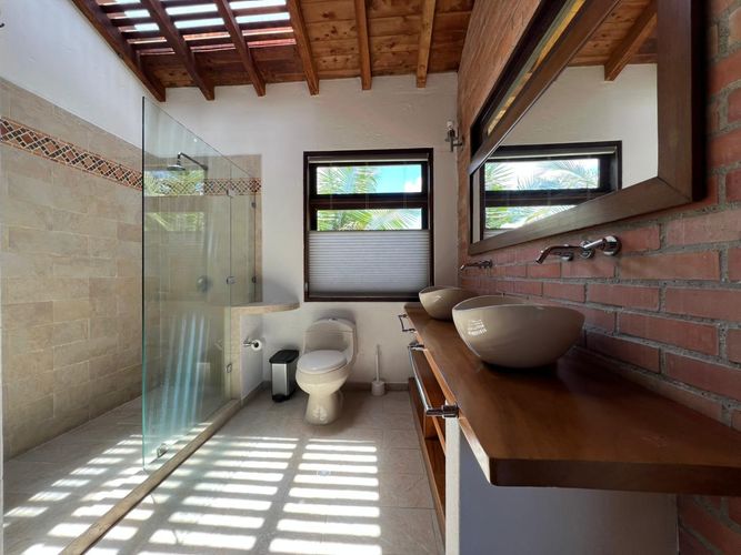 Casa de 3 alcobas en venta en El Porvenir, Rionegro, 340 m² · foto 15 de 20