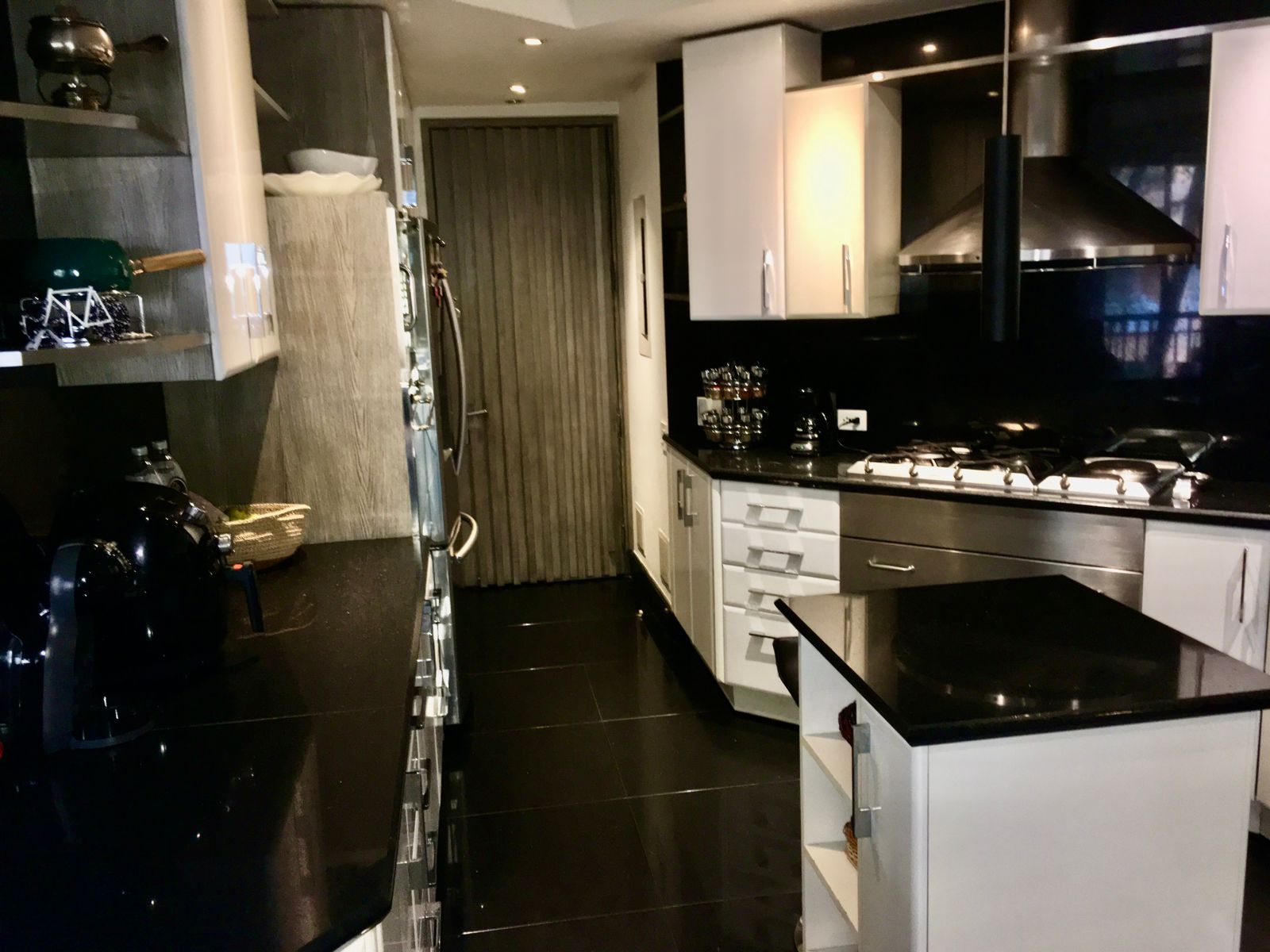 Apartamento en venta en El Chico, Bogotá · foto 7 de 18