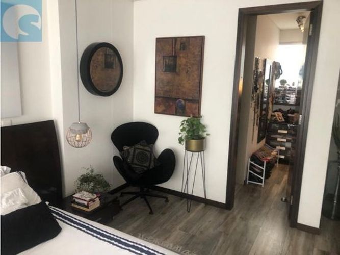 Apartamento de 2 alcobas en venta en Chico Norte, Bogotá, 130 m² · foto 9 de 16