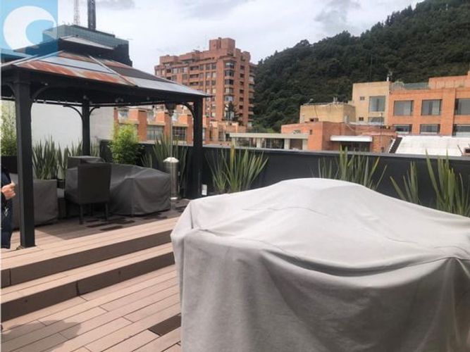 Apartamento de 2 alcobas en venta en Chico Norte, Bogotá, 130 m² · foto 15 de 16