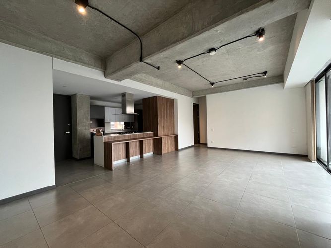 Apartamento de 2 alcobas en venta en El Poblado, Medellín, 125 m² · foto 4 de 15
