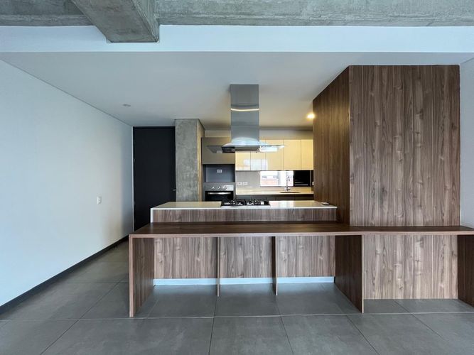 Apartamento de 2 alcobas en venta en El Poblado, Medellín, 125 m² · foto 5 de 15