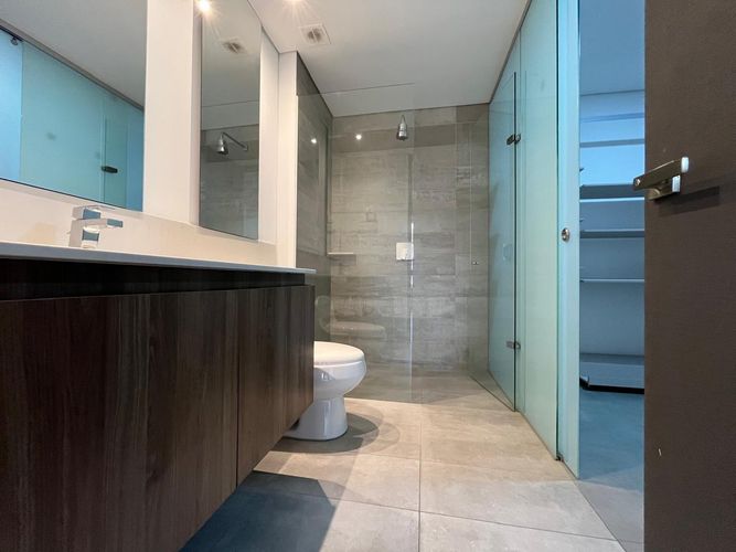 Apartamento de 2 alcobas en venta en El Poblado, Medellín, 125 m² · foto 13 de 15