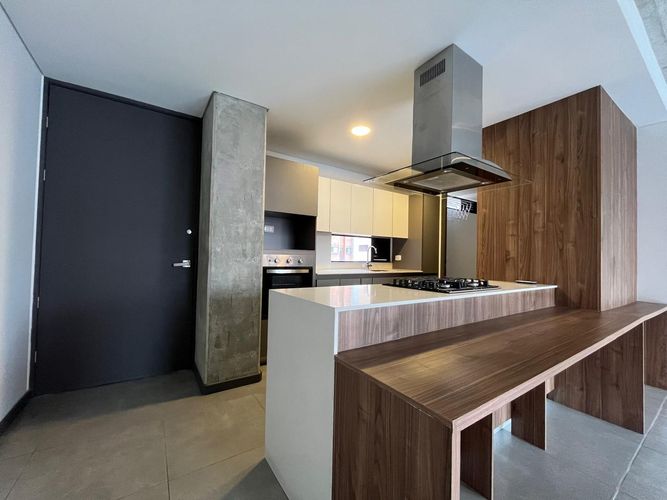 Apartamento de 2 alcobas en venta en El Poblado, Medellín, 125 m² · foto 6 de 15