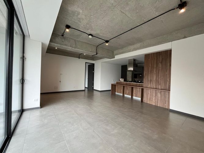 Apartamento de 2 alcobas en venta en El Poblado, Medellín, 125 m² · foto 3 de 15