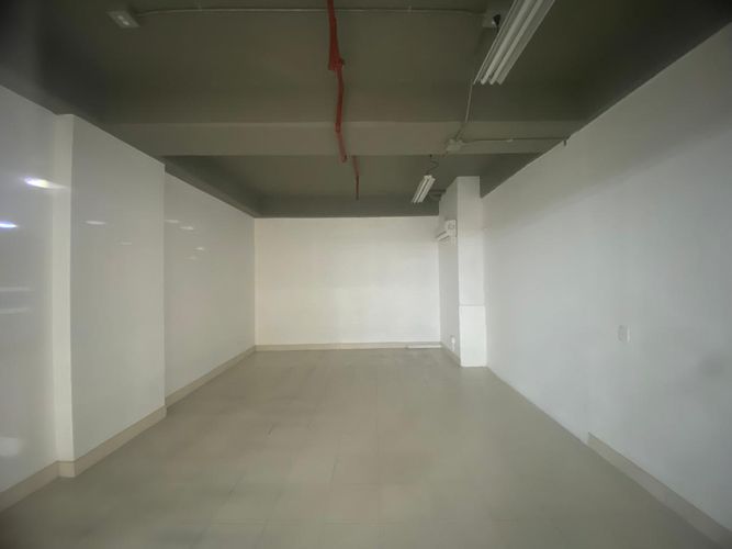 Local en arriendo en El Poblado, Medellín, 30 m² · foto 2 de 10