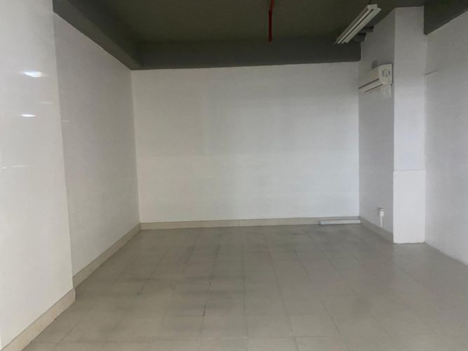 Local en arriendo en El Poblado, Medellín, 30 m² · foto 7 de 10