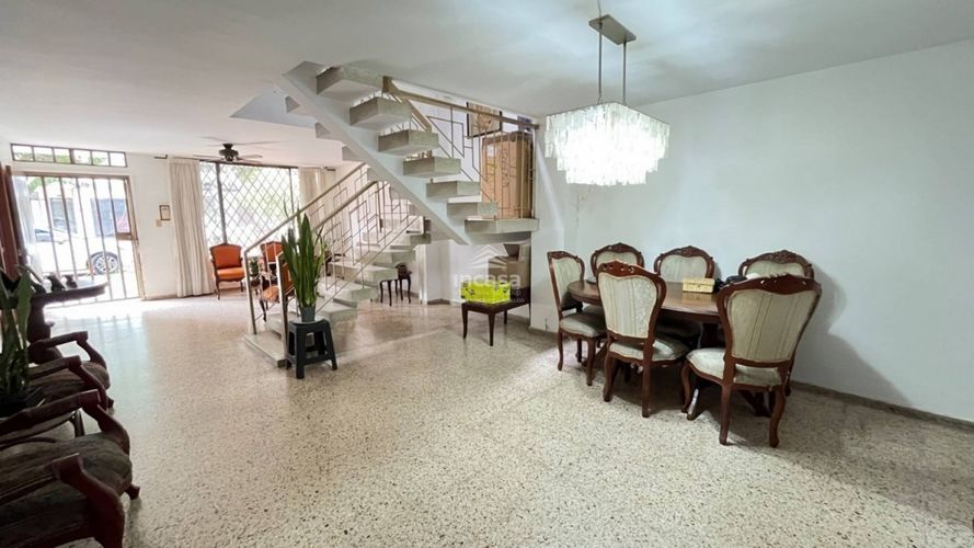 Casa de 4 alcobas en venta en San Fernando Nuevo, Cali, 235 m² · foto 3 de 13
