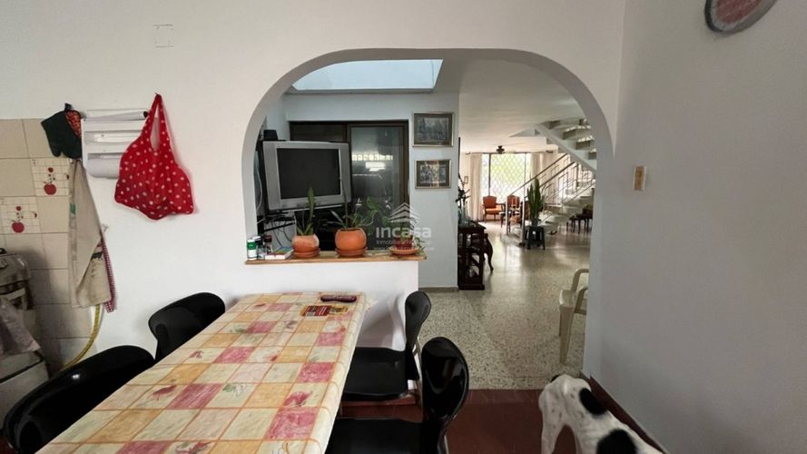 Casa de 4 alcobas en venta en San Fernando Nuevo, Cali, 235 m² · foto 7 de 13
