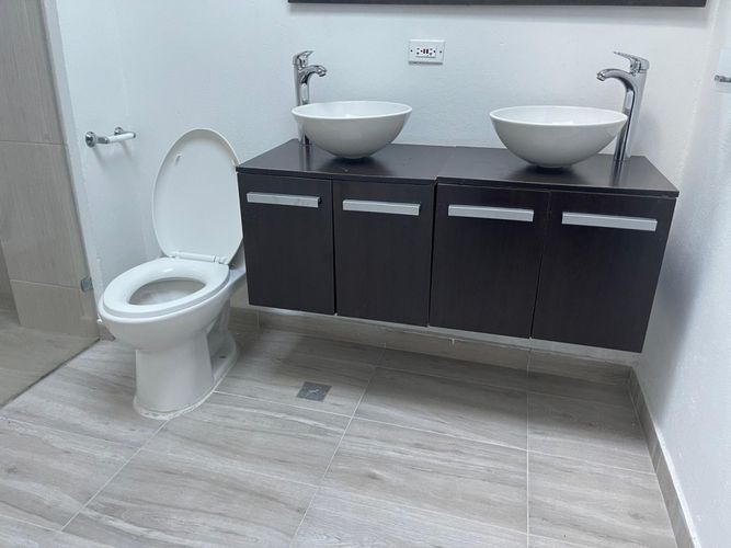 Casa de 5 alcobas en venta en Loma Del Escobero, Envigado, 260 m² · foto 15 de 18