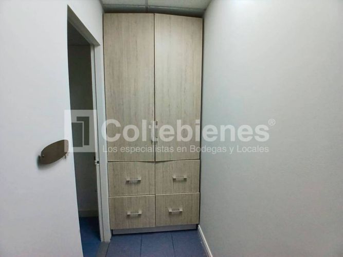 Oficina en venta en El Poblado, Medellín, 285 m² · foto 13 de 24