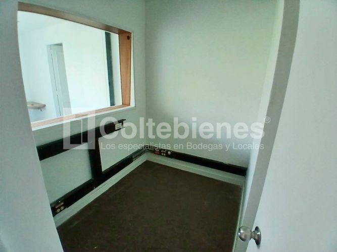 Oficina en venta en El Poblado, Medellín, 285 m² · foto 15 de 24
