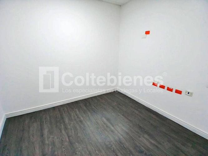 Oficina en venta en El Poblado, Medellín, 285 m² · foto 18 de 24