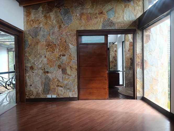Casa de 4 alcobas en arriendo en El Tesoro, Medellín, 400 m² · foto 17 de 20