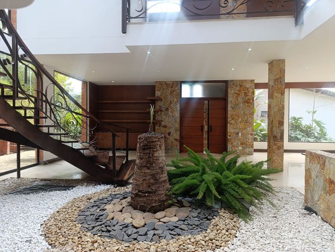 Casa de 4 alcobas en arriendo en El Tesoro, Medellín, 400 m² · foto 5 de 20