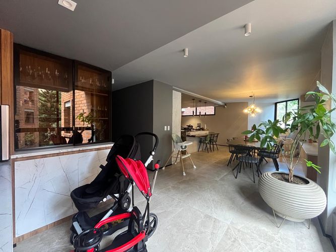 Apartamento de 3 alcobas en arriendo en El Poblado, Medellín, 175 m² · foto 3 de 20