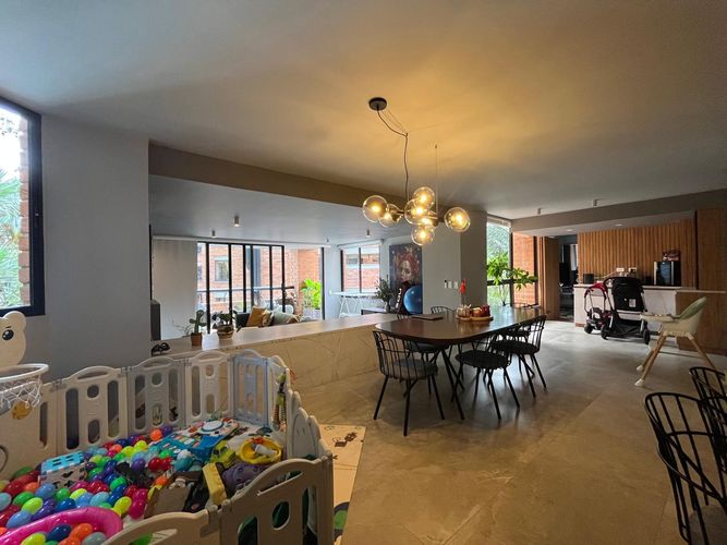 Apartamento de 3 alcobas en arriendo en El Poblado, Medellín, 175 m² · foto 2 de 20