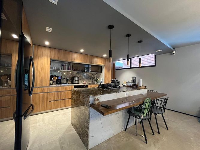 Apartamento de 3 alcobas en arriendo en El Poblado, Medellín, 175 m² · foto 4 de 20