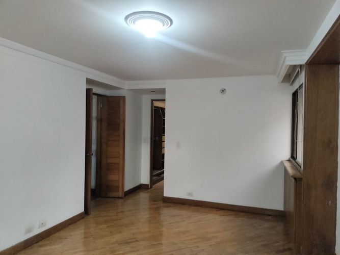 Apartamento de 3 alcobas en venta en El Poblado, Medellín, 225 m² · foto 10 de 17