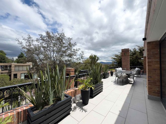 Apartamento de 3 alcobas en venta en Santa Ana Oriental, Bogotá, 300 m² · foto 2 de 24