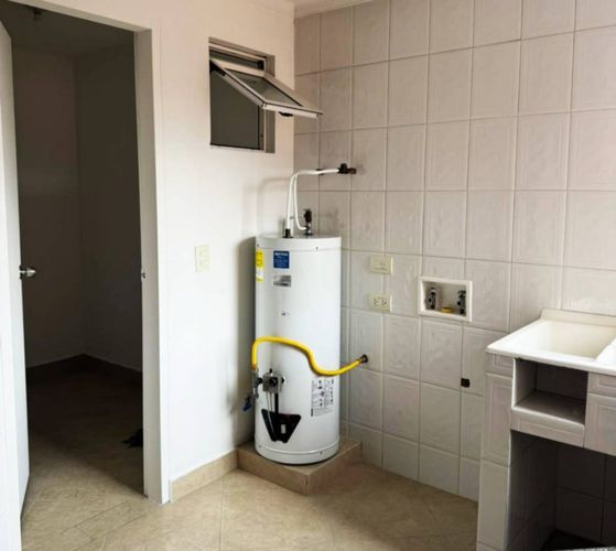 Apartamento de 3 alcobas en venta en Laureles, Medellín, 164 m² · foto 14 de 23
