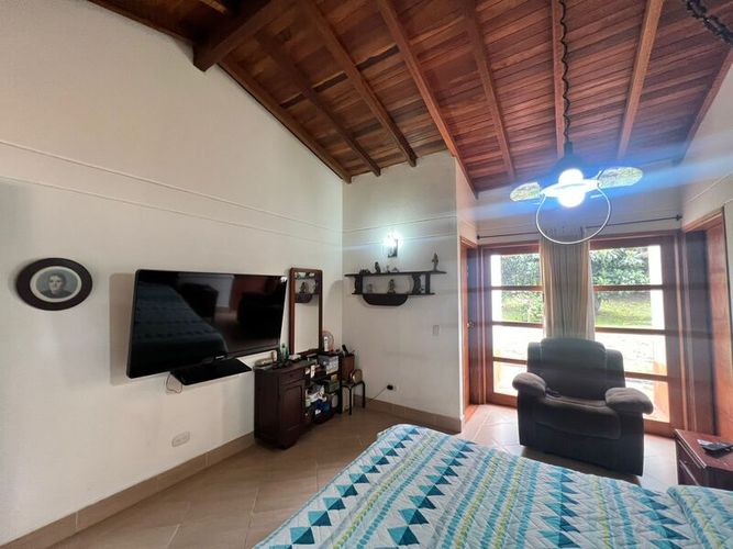 Finca en venta en El Tambo, La Ceja, 250 m² · foto 4 de 22