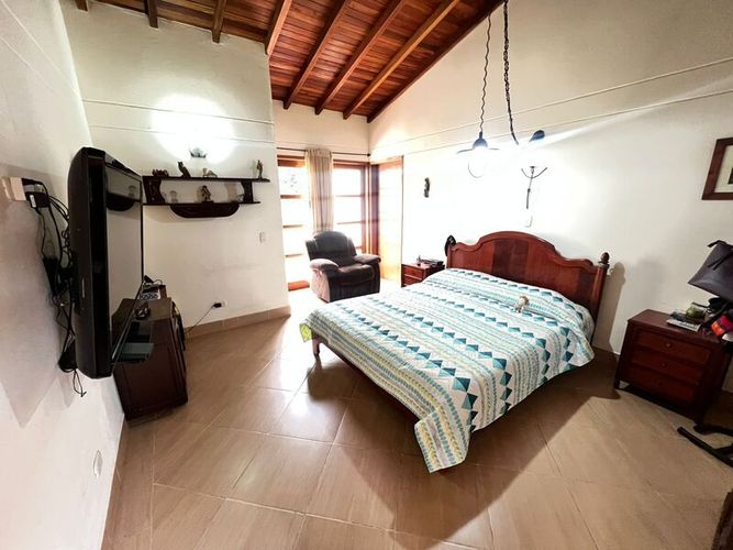 Finca en venta en El Tambo, La Ceja, 250 m² · foto 5 de 22