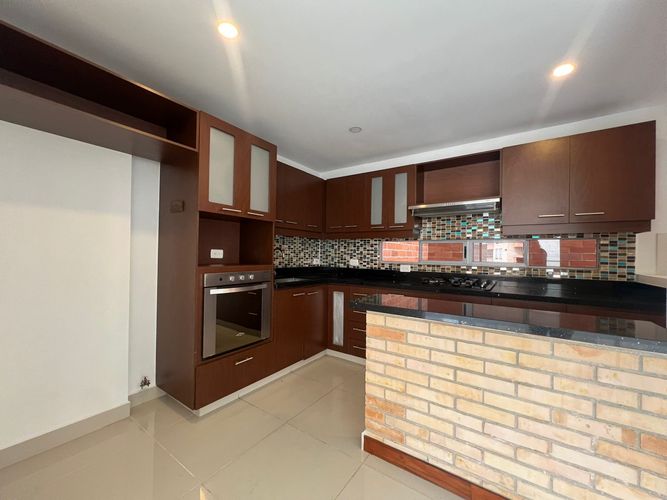 Apartamento de 3 alcobas en arriendo en Cumbres, Envigado, 103 m² · foto 8 de 20