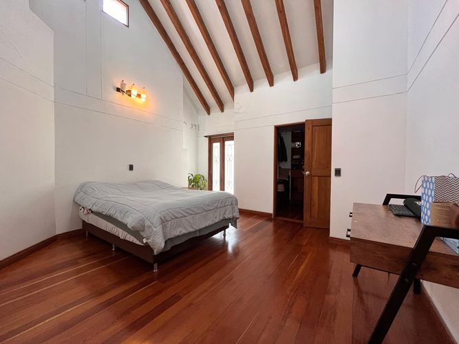 Casa de 5 alcobas en venta en Escobero, Envigado, 464 m² · foto 12 de 20