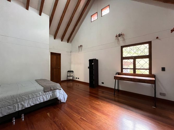 Casa de 5 alcobas en venta en Escobero, Envigado, 464 m² · foto 10 de 20