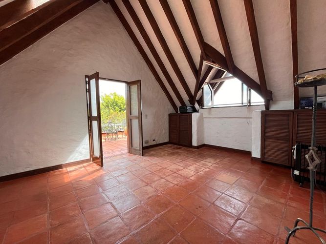 Casa de 5 alcobas en venta en Escobero, Envigado, 464 m² · foto 14 de 20