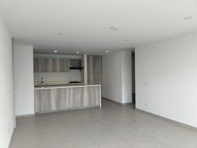 Apartamento de 3 alcobas en venta en El Poblado, Medellín, 142 m² · foto 3 de 20