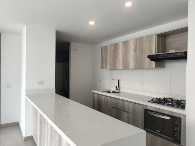 Apartamento de 3 alcobas en venta en El Poblado, Medellín, 142 m² · foto 7 de 20