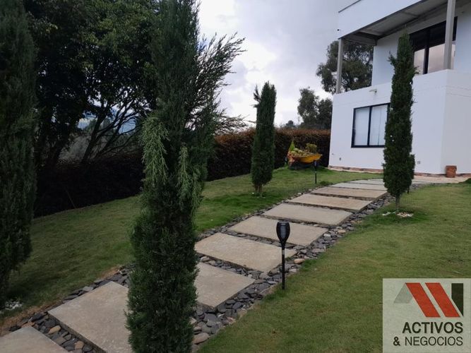 Casa de 4 alcobas en venta en San Cristobal, Medellín · foto 6 de 24