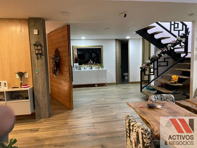 Casa de 4 alcobas en venta en San Cristobal, Medellín · foto 7 de 24