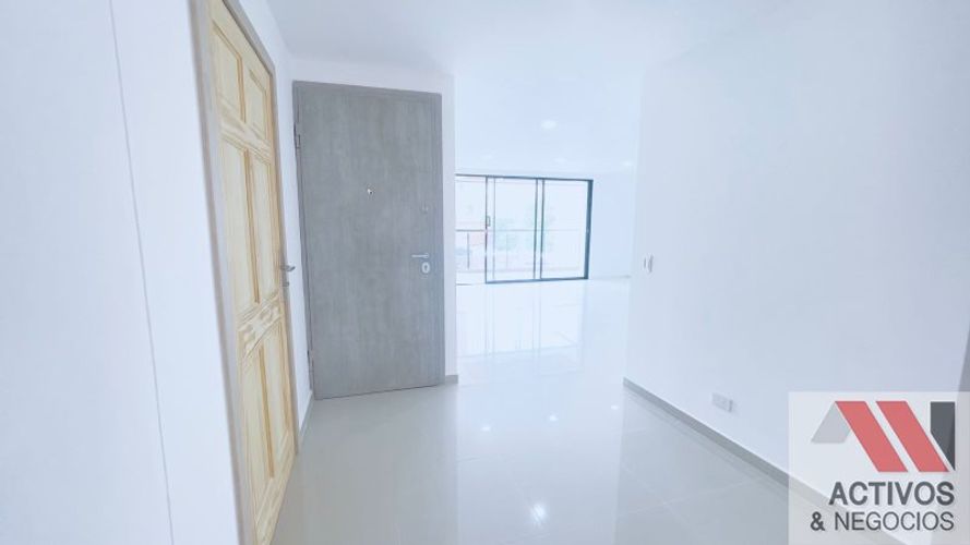 Apartamento de 3 alcobas en venta en Rosales, Medellín, 130 m² · foto 3 de 17