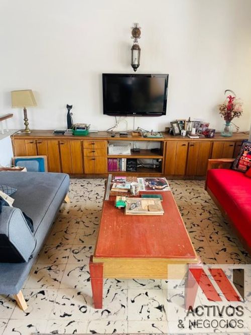 Casa de 4 alcobas en venta en La Castellana, Medellín, 301 m² · foto 23 de 24
