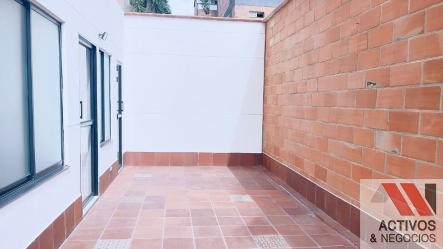 Apartamento de 3 alcobas en venta en Rosales, Medellín, 130 m² · foto 10 de 17
