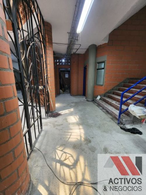 Edificio en venta en Villa Nueva, Medellín, 1664 m² · foto 4 de 6