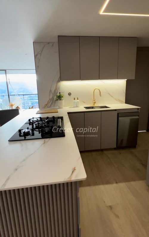 Apartamento de 3 alcobas en arriendo en Los Naranjos, Medellín, 120 m² · foto 9 de 14