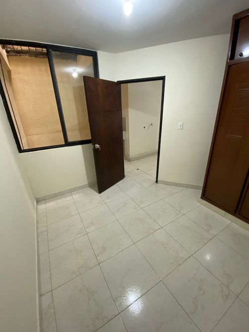 Edificio en venta en Las Granjas, Cali, 730 m² · foto 7 de 14