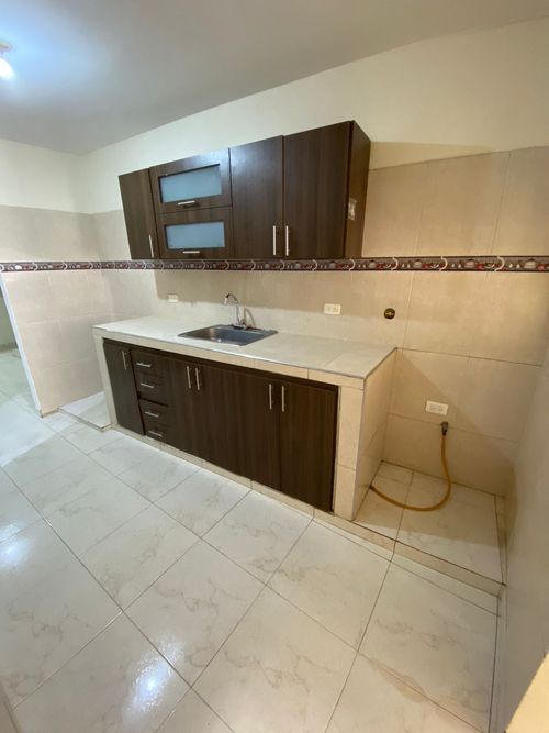 Edificio en venta en Las Granjas, Cali, 730 m² · foto 8 de 14